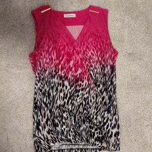 Sleeveless shirt